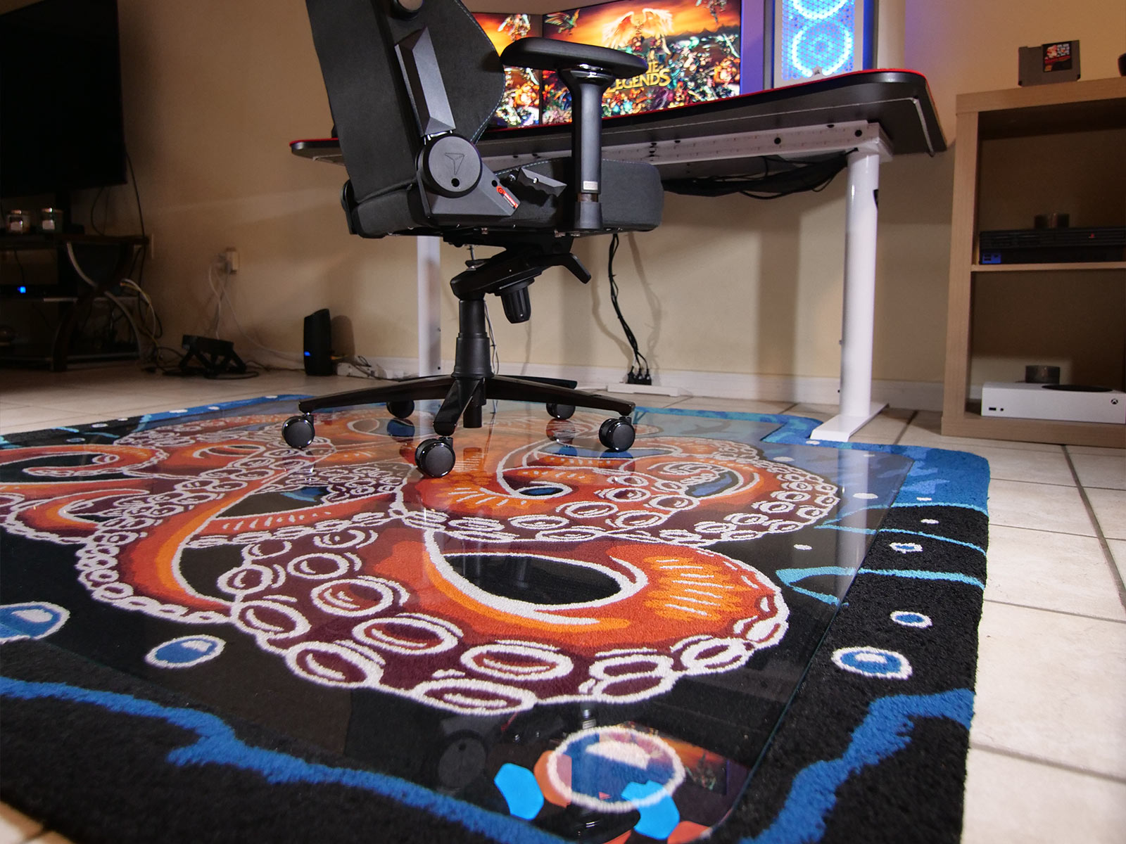 computer-gaming-glass-inset-carpet